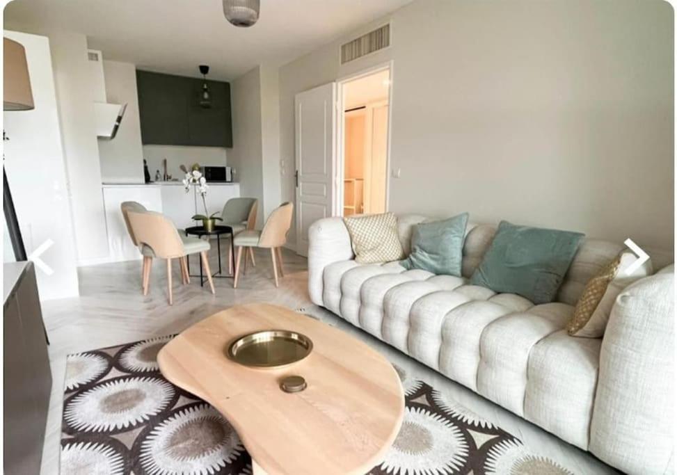 Beautiful Apartment Design Next To The Sea 昂蒂布 外观 照片