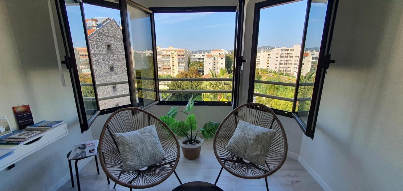 Beautiful Apartment Design Next To The Sea 昂蒂布 外观 照片