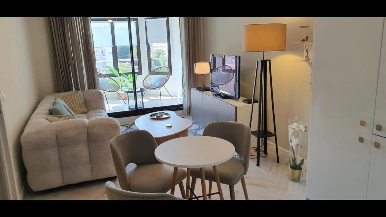 Beautiful Apartment Design Next To The Sea 昂蒂布 外观 照片
